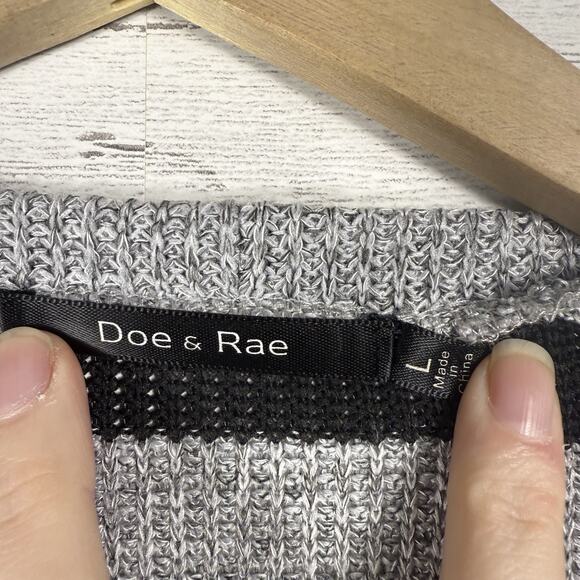 Doe & Rae Womens Size Large Gray Black Striped Long Sleeve Cardigan Sweater - Picture 3 of 5